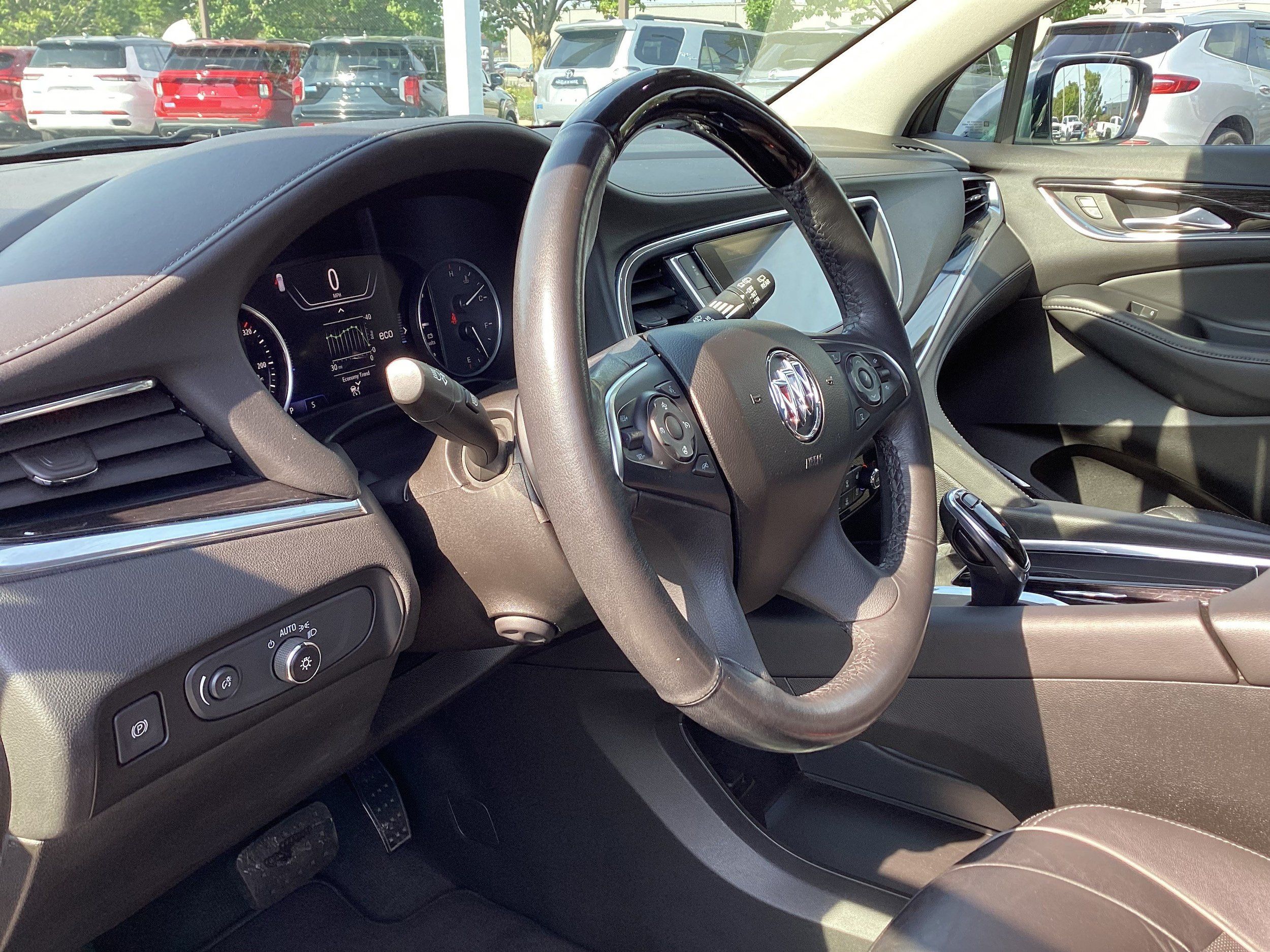 Used 2021 Buick Enclave Avenir w/ Avenir Technology Package AWD/4WD image 11