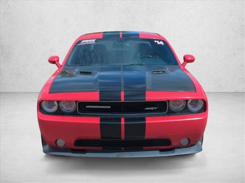 Used 2014 Dodge Challenger SRT8 w/ Harman/Kardon Audio Group RWD image 2