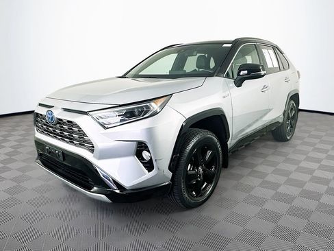 Used 2021 Toyota RAV4 XSE AWD/4WD image 4