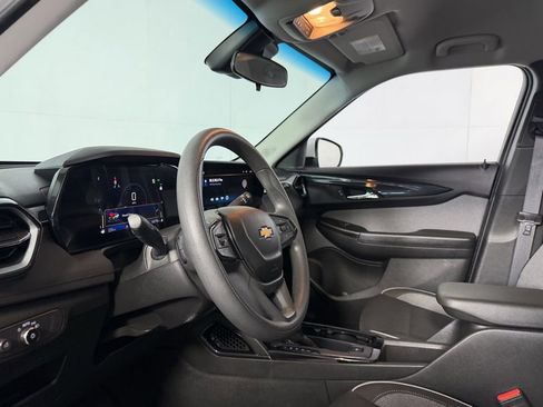 Used 2024 Chevrolet TrailBlazer LT image 22