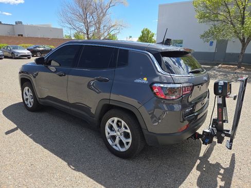 Used 2024 Jeep Compass Sport image 14
