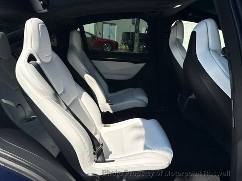 Used 2018 Tesla Model X 75D AWD/4WD image 16