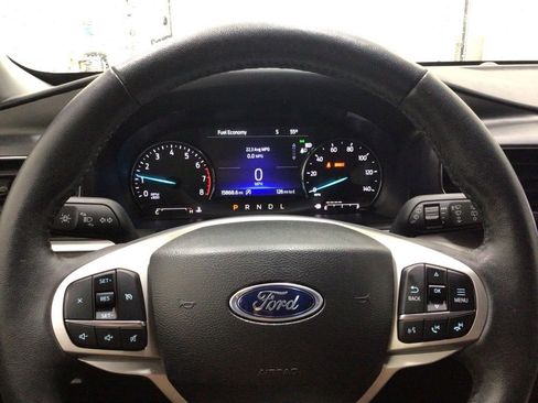 Used 2023 Ford Explorer XLT w/ Equipment Group 202A image 11
