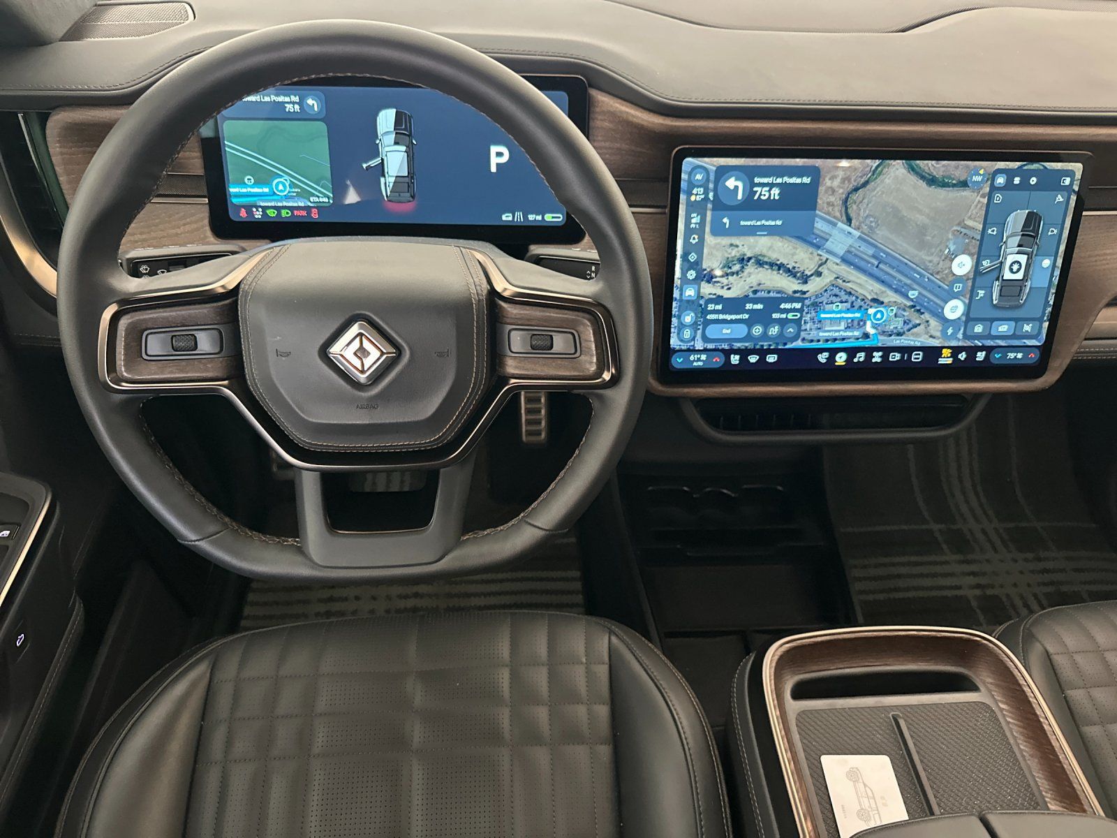 Used 2025 Rivian R1S Premium Dual AWD/4WD image 14