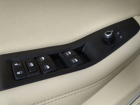 Used 2021 Jeep Grand Cherokee L Limited image 22