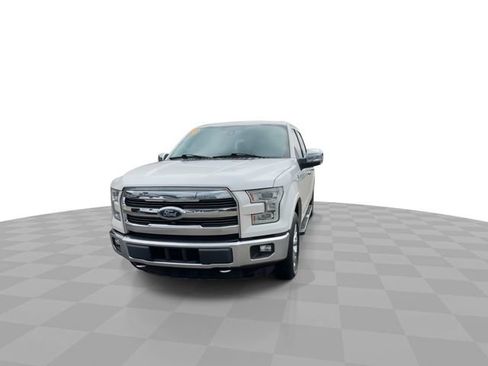 Used 2015 Ford F150 Lariat w/ Equipment Group 502A Luxury AWD/4WD image 3