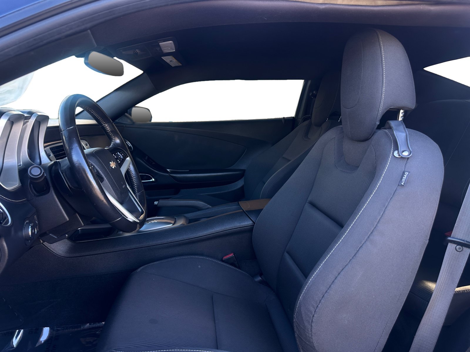 Used 2015 Chevrolet Camaro LT RWD image 9