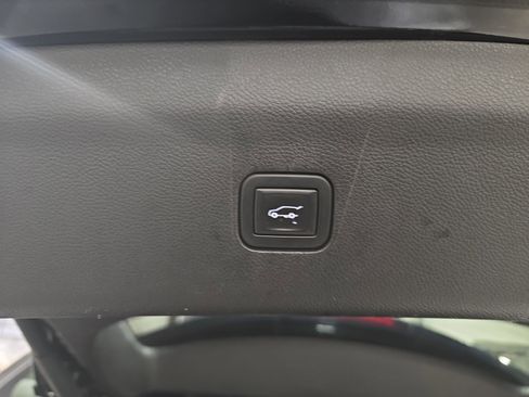 Used 2021 Buick Enclave Premium w/ Sun and Sites Package image 13