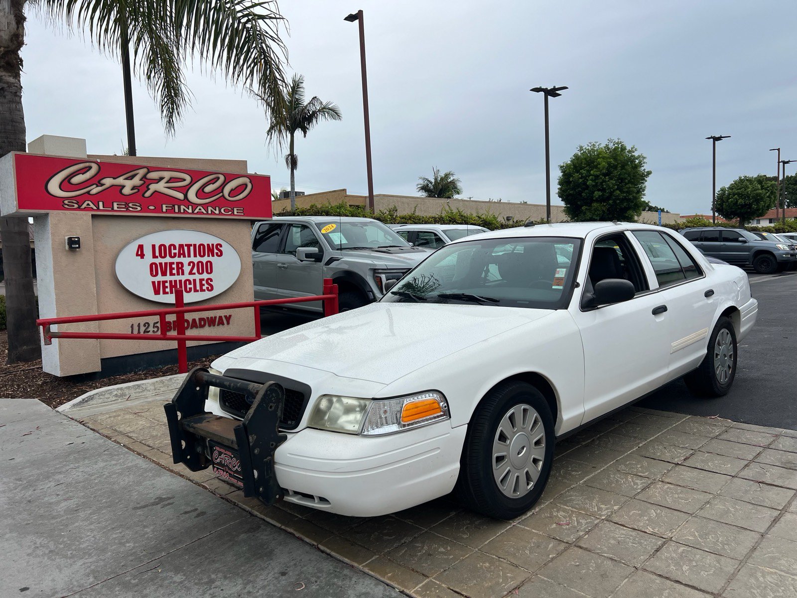 Used 2011 Ford Crown Victoria Police Interceptor RWD image 3
