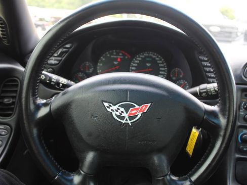 Used 2001 Chevrolet Corvette Coupe w/ Preferred Equipment Group2 RWD image 23