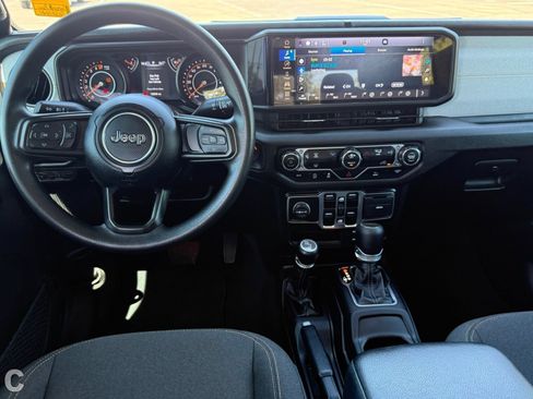 Used 2025 Jeep Gladiator Sport AWD/4WD image 25