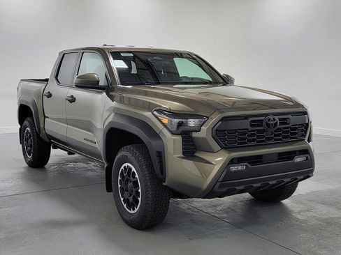 New 2026 Toyota Tacoma TRD Off-Road image 2