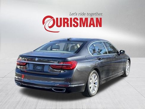 Used 2019 BMW 740i xDrive w/ Executive Package image 2