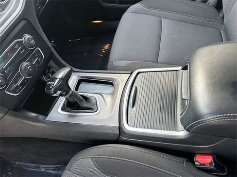 Used 2022 Dodge Charger SXT image 17