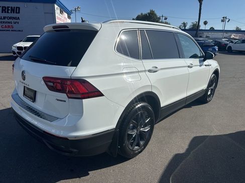 Used 2022 Volkswagen Tiguan SE AWD/4WD image 4