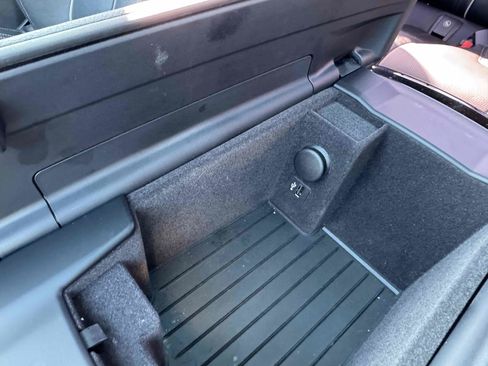 Used 2018 BMW 530i w/ Premium Package image 34