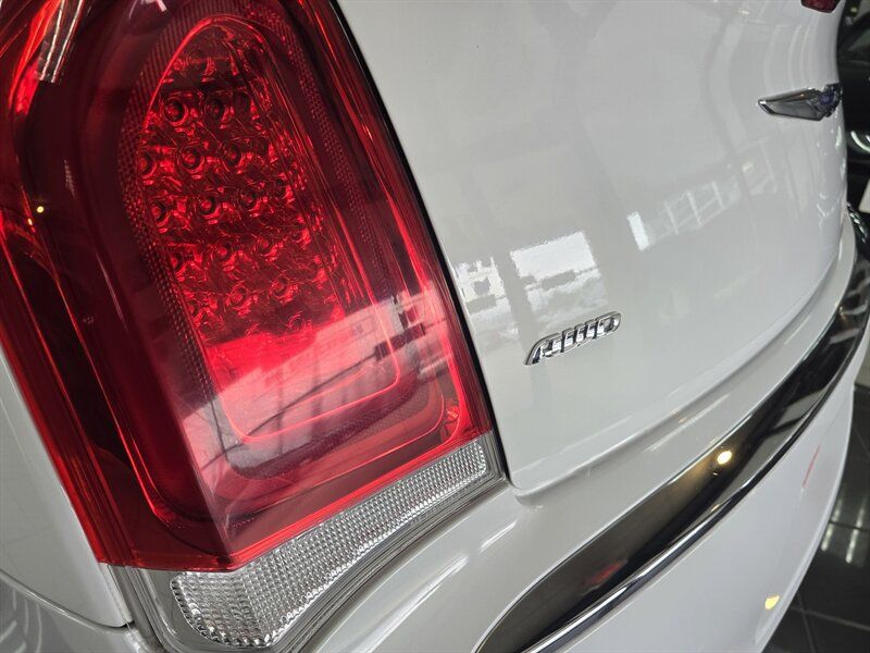 Used 2019 Chrysler 300 Touring w/ Driver Convenience Group AWD/4WD image 30