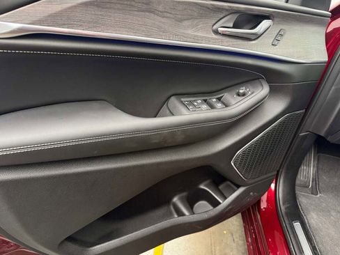 New 2025 Jeep Grand Cherokee L Overland image 18