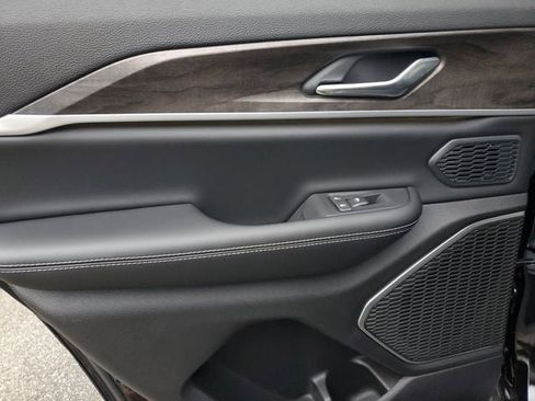 New 2026 Jeep Grand Cherokee Limited image 14