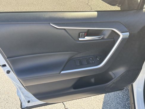 Certified 2023 Toyota RAV4 SE image 20