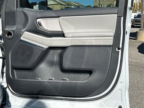 New 2025 Ford Expedition Max Active image 14