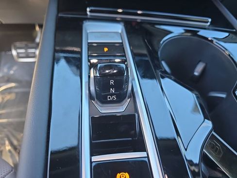 New 2026 Volkswagen Atlas Cross Sport SEL Premium R-Line image 22