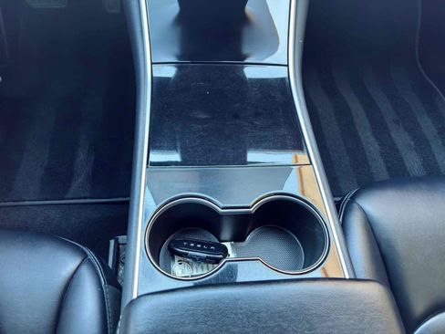 Used 2018 Tesla Model 3 Long Range RWD image 23