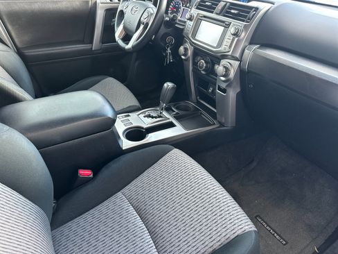 Used 2016 Toyota 4Runner SR5 image 15