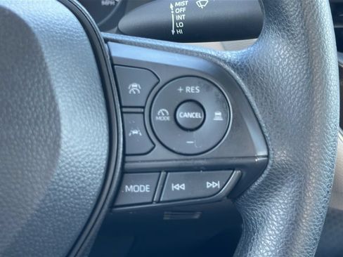 Used 2025 Toyota Corolla LE w/ Convenience Package FWD image 19