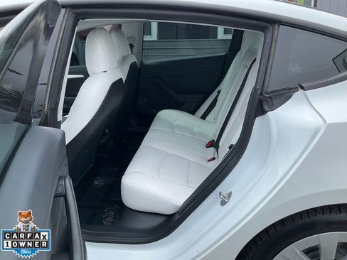 Used 2022 Tesla Model 3 Standard Range RWD image 25