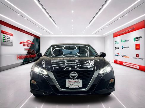 Used 2022 Nissan Altima 2.5 SV FWD image 2