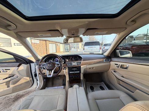 Used 2014 Mercedes-Benz E 350 4MATIC Sedan image 36