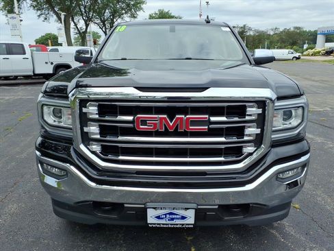 Used 2018 GMC Sierra 1500 SLT w/ SLT Premium Package AWD/4WD image 2