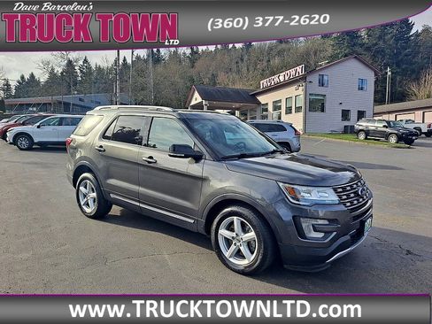 Used 2017 Ford Explorer XLT w/ Equipment Group 201A image 1