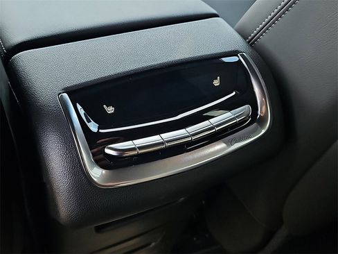 New 2025 Cadillac XT6 Sport w/ LPO, Onyx Lite Package image 18