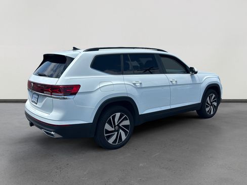 Used 2024 Volkswagen Atlas SE FWD image 5