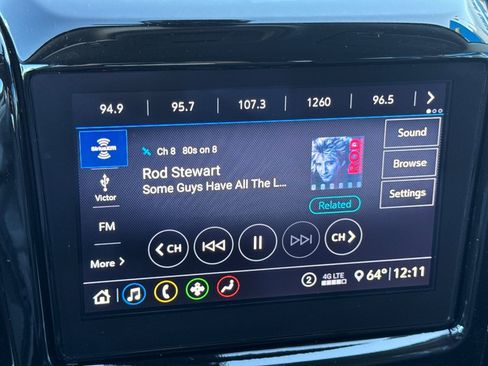 Used 2020 Chevrolet Traverse LT w/ LPO, Blackout Package image 28