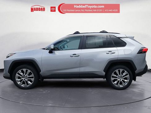 Used 2023 Toyota RAV4 XLE Premium AWD/4WD image 2