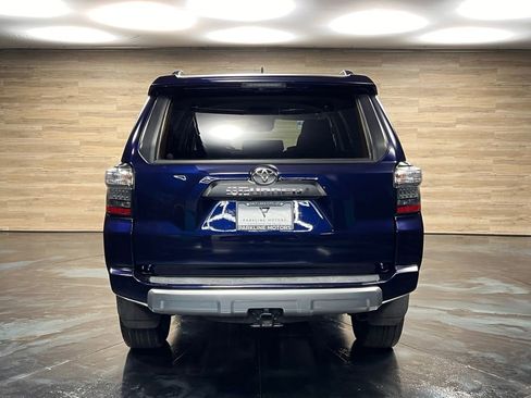 Used 2024 Toyota 4Runner TRD Off-Road image 12