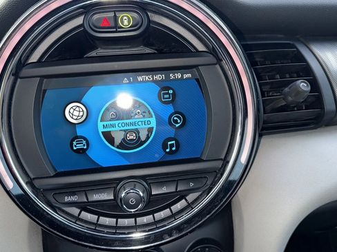 Used 2019 MINI Cooper S w/ Signature Upholstery Package FWD image 12