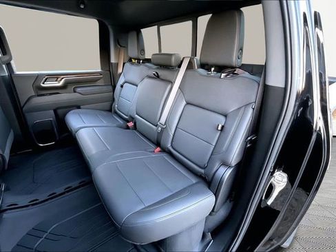 Used 2025 Chevrolet Silverado 2500 LT w/ Leather Package image 16