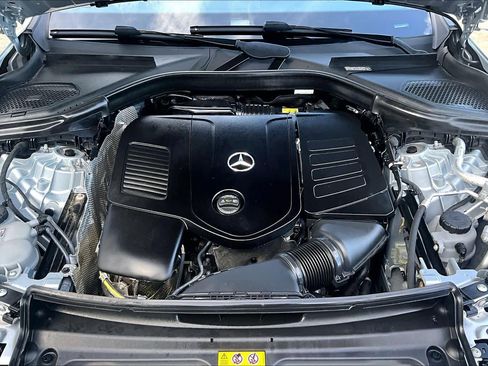 Used 2025 Mercedes-Benz GLC 300 4MATIC image 27
