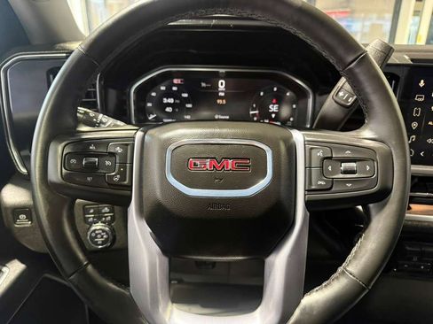 Used 2025 GMC Sierra 1500 SLT image 15