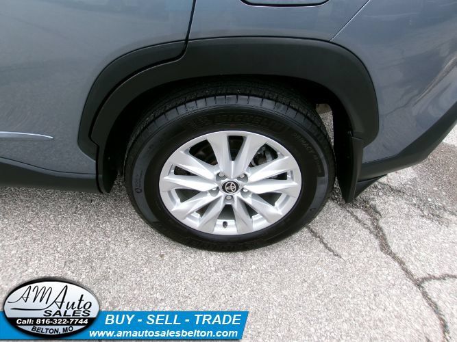 Used 2024 Toyota Corolla Cross LE AWD/4WD image 19