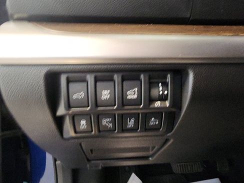 Used 2017 Subaru Outback 3.6R Touring image 29