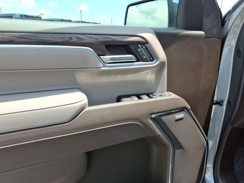 New 2026 GMC Sierra 1500 SLT w/ SLT Premium Plus Package AWD/4WD image 14