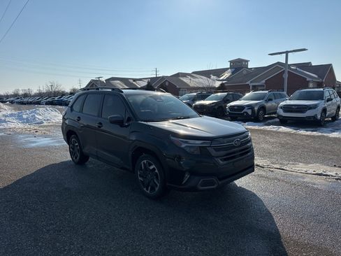 Used 2025 Subaru Forester Limited w/ Popular Package #2 image 11