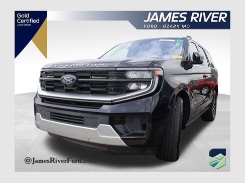 Used 2025 Ford Expedition Platinum AWD/4WD image 1