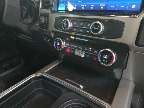 Used 2022 Ford F250 Lariat w/ Lariat Ultimate Package image 30