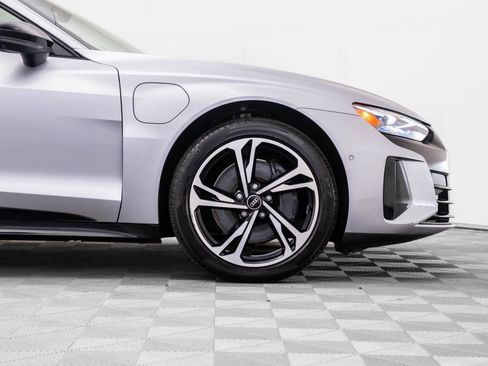 Used 2022 Audi e-tron GT Prestige w/ Prestige Package image 34